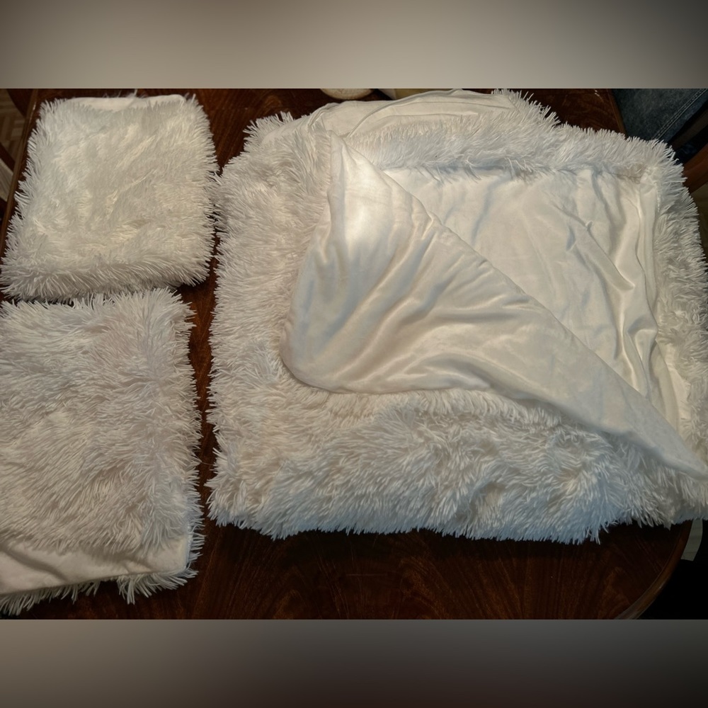 FUR DUVET AND PILLOW CASE SET